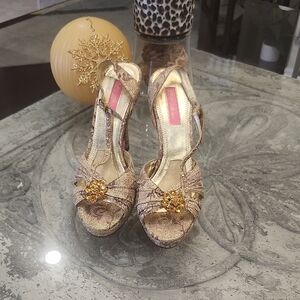 Betsey Johnston New High Heel Sandals In Gold Color 9m New